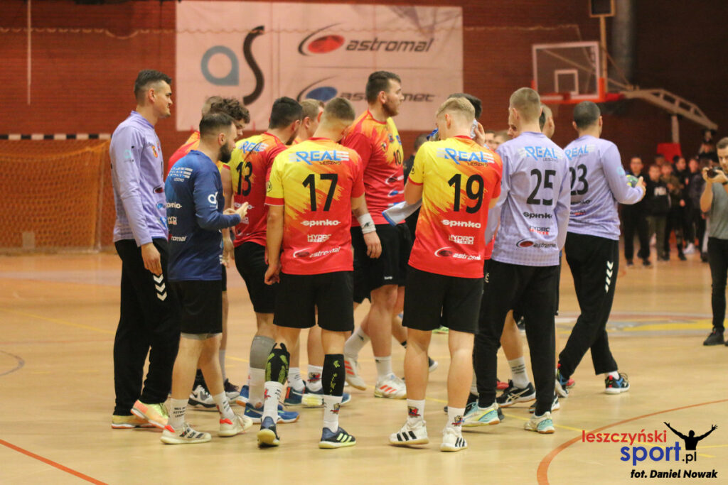 Szala przechylona w końcówce